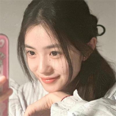 男生女生向前冲